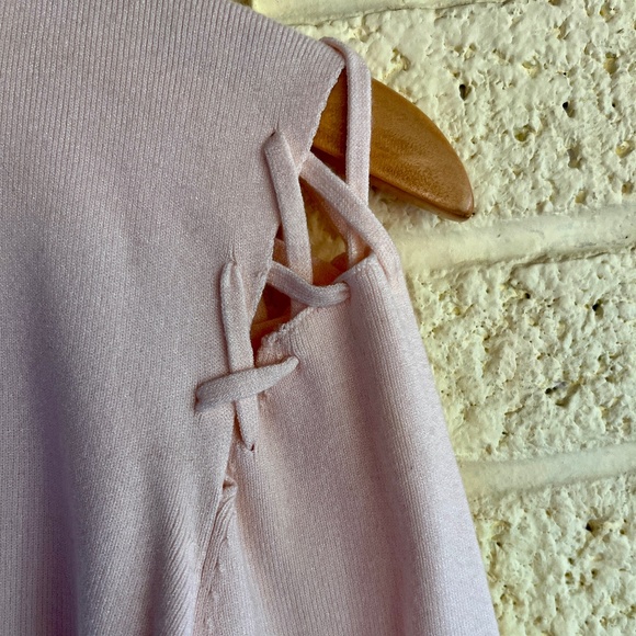 John + Jenn Light Pink Sweater with Stitched/Cut Out Style Sleeve - Picture 5 of 8
